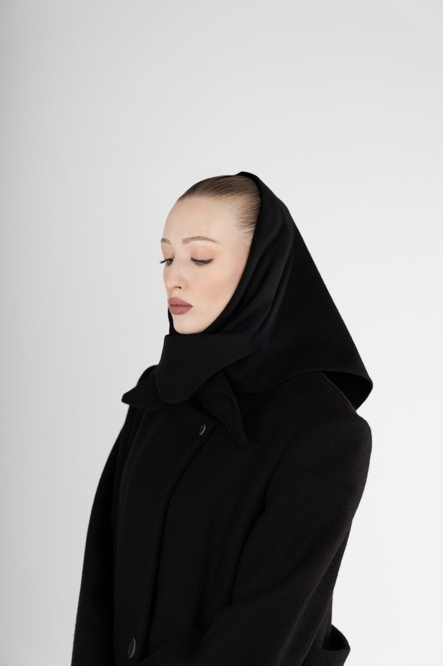 Sculpt Noir Scarf